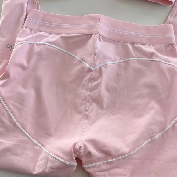 ALO Yoga Light Pink Sports Bra and Leggings Set - Picture 9 of 9